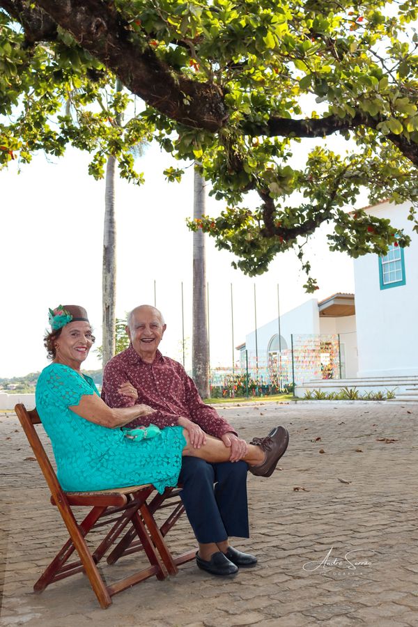 Casal comemora 68 anos de união e ganha ensaio no santuário  por Andre Serrão 