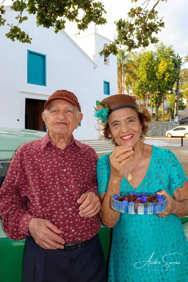 Casal comemora 68 anos de união e ganha ensaio no santuário  por Andre Serrão 