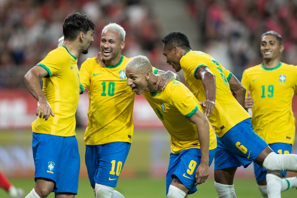 Neymar e Richarlison balançaram as redes para o Brasil