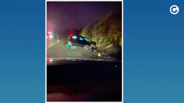 Carro envolvido em acidente em Águia Branca
