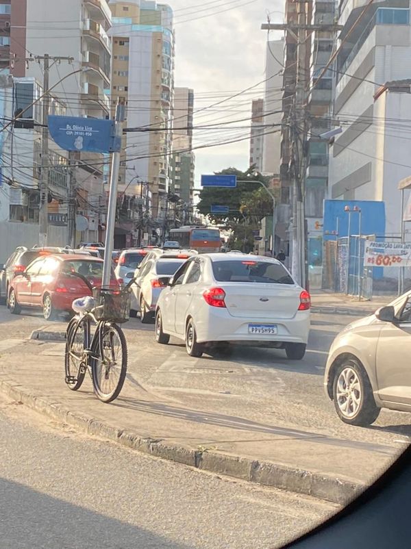 Acessos à Terceira Ponte também amanheceram congestionados por conta do trânsito por Fernanda Queiroz
