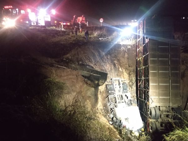 Acidente com carreta de São Mateus aconteceu nessa terça-feira (7), na BR 259, em Minas Gerais por Leitor de A Gazeta