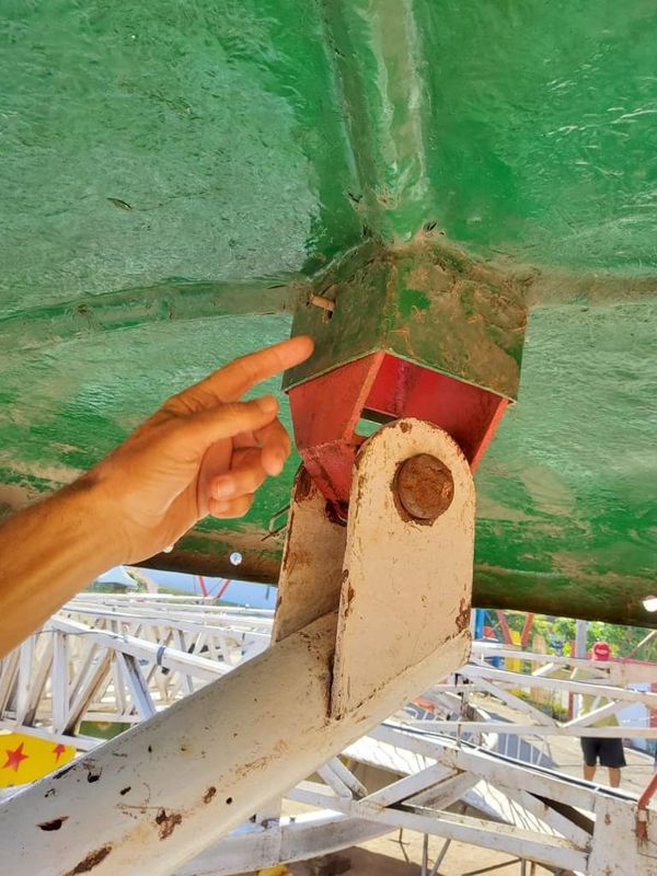 Engenheiros do Crea-ES realizaram perícia no brinquedo nessa terça-feira (7), em Alegre por Divulgação \ Crea-ES