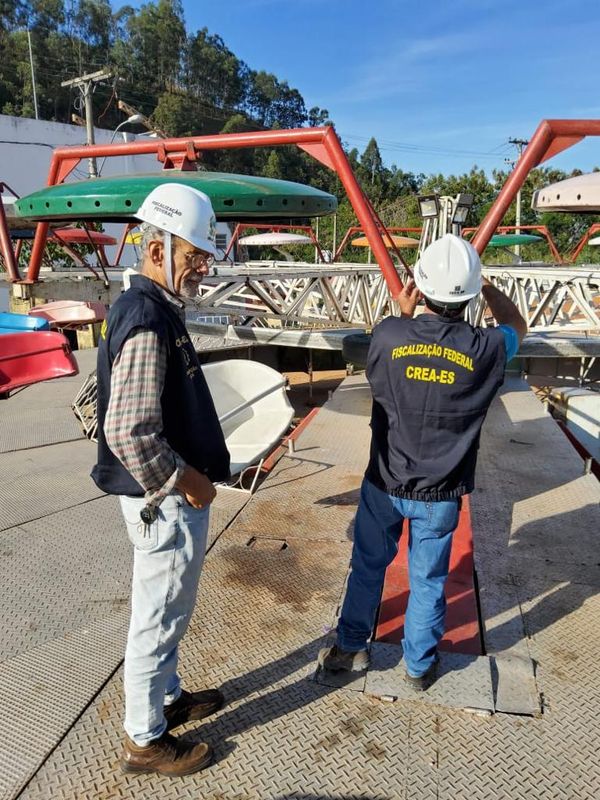Engenheiros do Crea-ES realizaram perícia no brinquedo nessa terça-feira (7), em Alegre por Divulgação \ Crea-ES