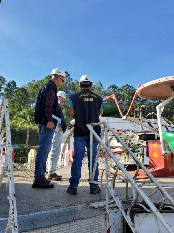 Engenheiros do Crea-ES realizaram perícia no brinquedo nessa terça-feira (7), em Alegre por Divulgação \ Crea-ES