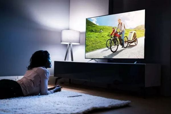 Entre as tecnologias disponíveis nas televisões modernas, estão a LED, QLED, Mini LED e OLED