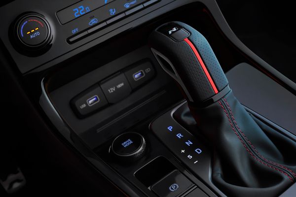 Modelo ganha nova alavanca de câmbio por Hyundai/Divulgação