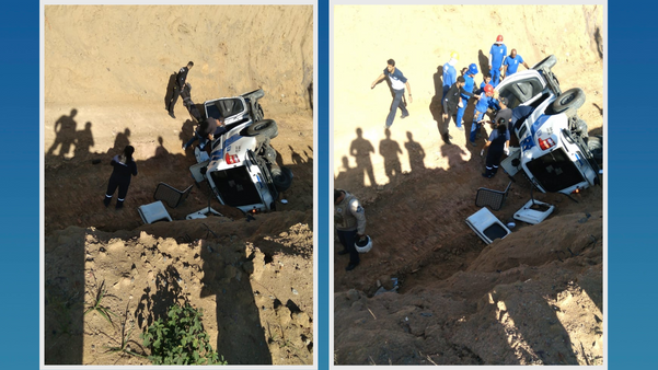 Viatura da PM capota e cai em buraco de rotatória na Serra