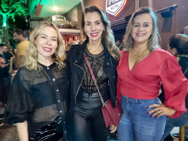 Juliana Uytdenbrok,  Nanda Geels e Andrea Lozer s e Andrea Lozer 
