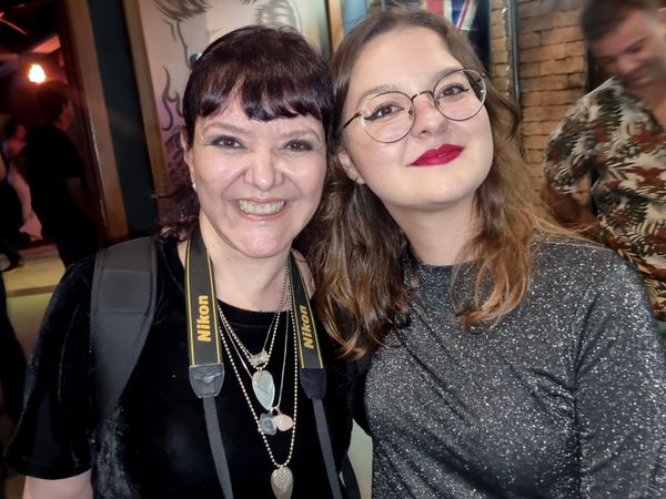 Paula e Renata Portela