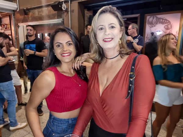 Rafaela Brandão e Elaine Favero 