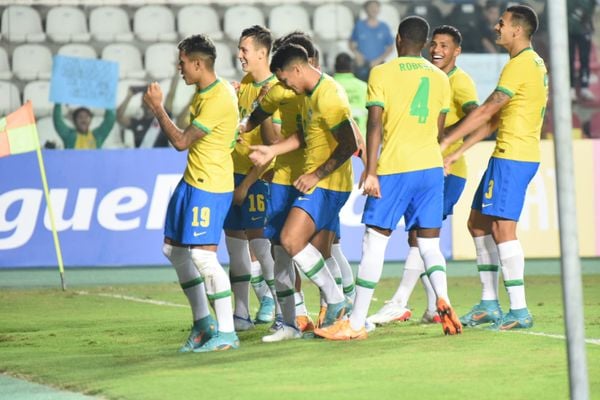 Marcos Leonardo, de pênalti fez o segundo gol do Brasil por Carlos Alberto Silva