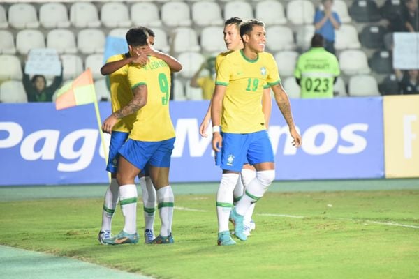 Brasil vence o Uruguai e conquista o título do Torneio Internacional Sub-20, no Kleber Andrade por Carlos Alberto Silva