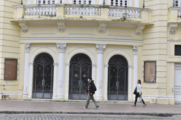 Tempo fechado nesta segunda-feira (13) em Vitória devido a uma frente fria por Ricardo Medeiros 