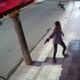 Imagem - Vídeo: homem é morto a tiros em calçada de Santa Teresa