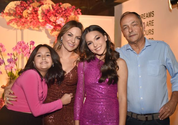 Eliza, Wesla, Sophia Peterli e Paulo Cesar Teixeira