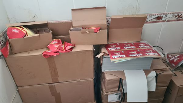 Uma operação da Polícia Civil apreendeu 32 mil garrafas falsificadas de cerveja em Vila Velha por Divulgação/PCES