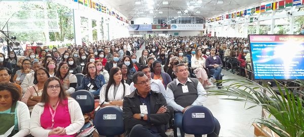 O encontro dos grupos de interesses reúne temas diversos, todos ligados à aplicação dos ensinamentos de Deus à vida cotidiana, aos lares, ao trabalho, à escola e à vida em sociedade