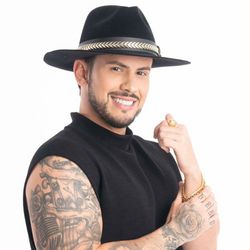 O cantor sertanejo Álvaro Nobre