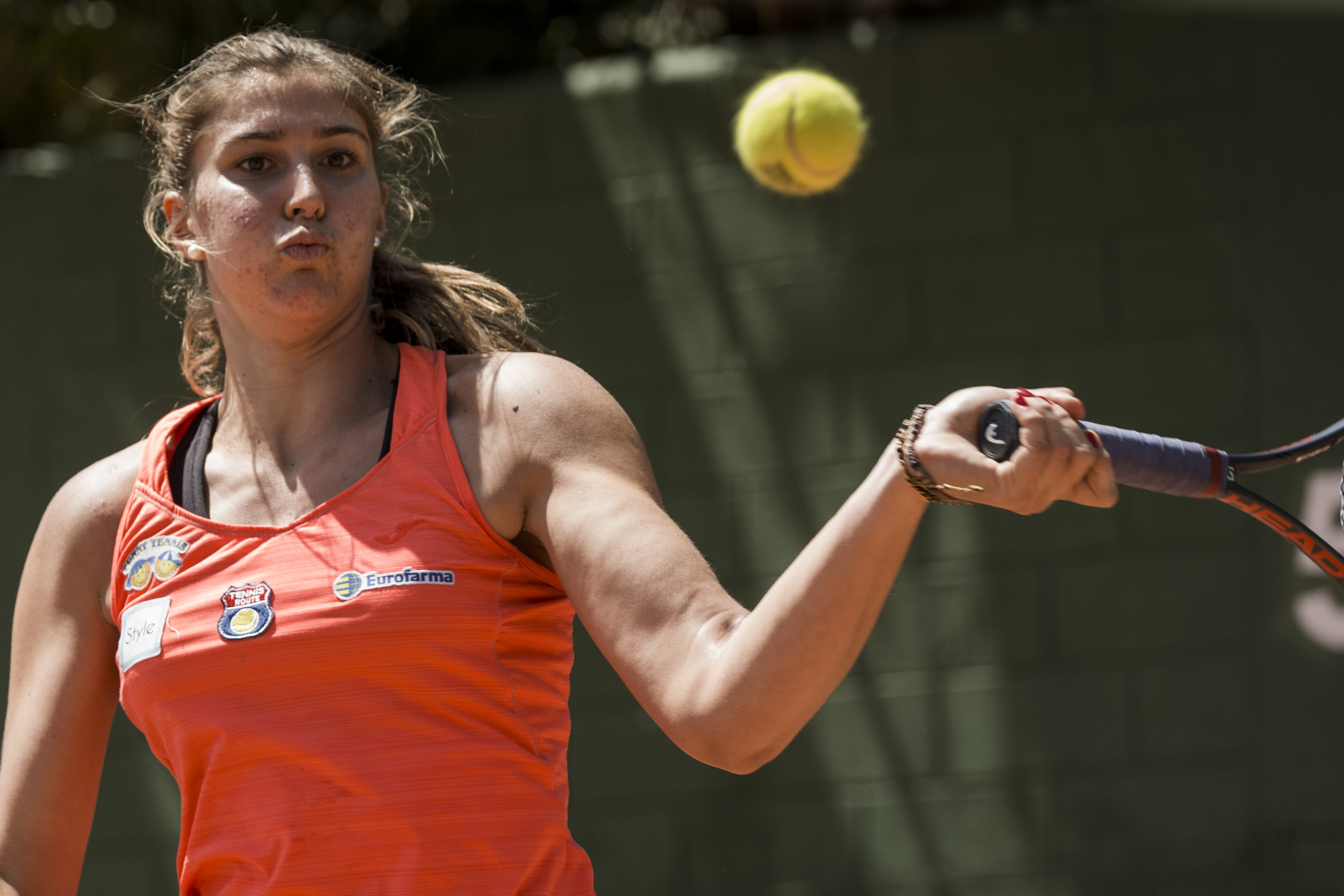 Bia Haddad está na semifinal do WTA de Eastbourne após W.O de