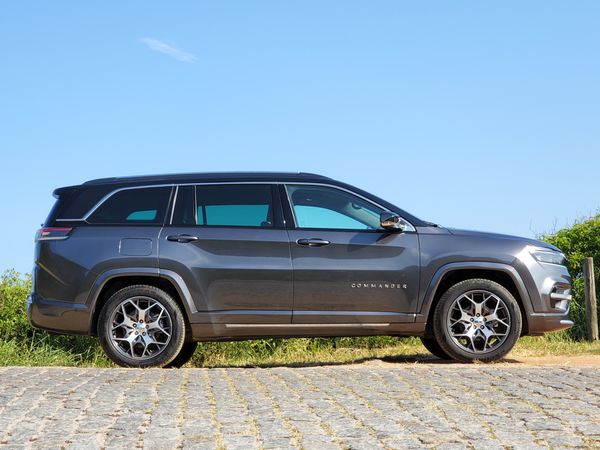 Jeep Commander Overland T270