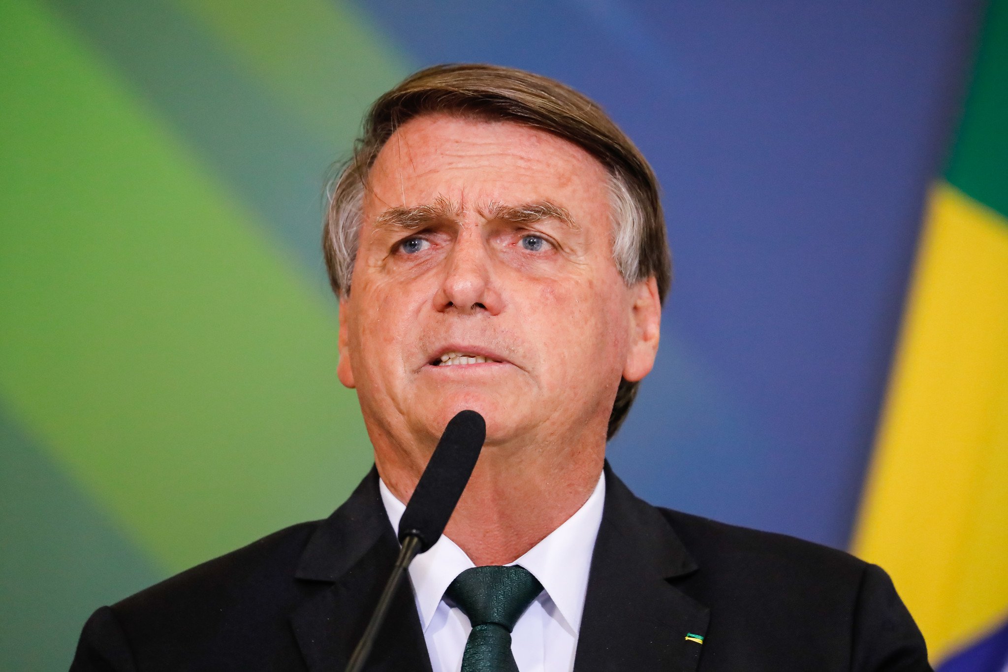 Bolsonaro diz não haver corrupção em seu governo, mas casos envolvendo a compra da vacina Covaxin e pastores no MEC impactam a gestão