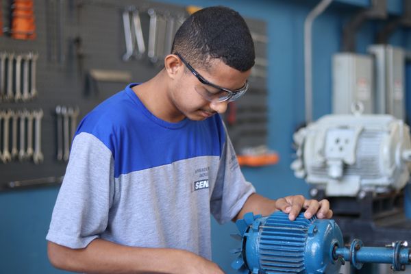 Senai; educação profissional; curso profissionalizante; curso técnico