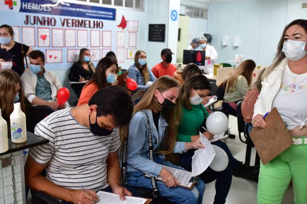 Todos os doadores são de Santa Maria de Jetibá vieram de ônibus e van para a doação de sangue por Ricardo Medeiros