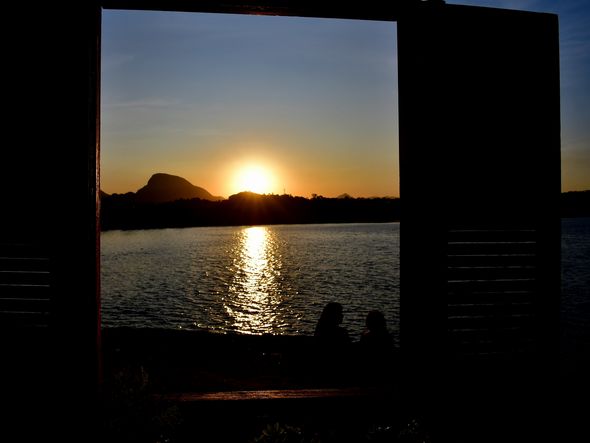 Entardecer na Orla de Porto de Santana, Cariacica por Fernando Madeira