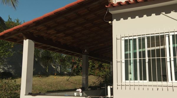 Família é feita refém no interior de Cachoeiro e tem carro roubado