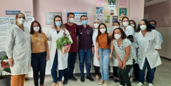 O casal voltou a se encontrar com o médico responsável pelo atendimento no dia 13 de maio por Arquivo pessoal