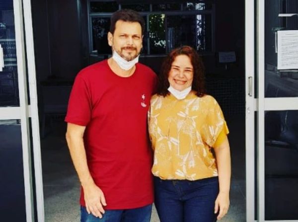 Roque e a esposa, Andreia, voltaram ao local do atendimento 40 dias depois,  em Andorinhas por Arquivo pessoal