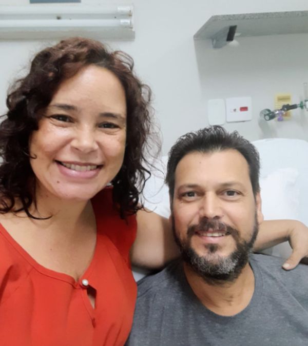 Roque e Andreia no Hucam, onde ficaram 28 dias por Arquivo pessoal