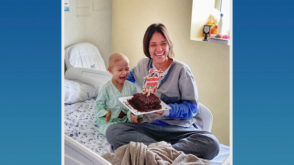 Yara, de 5 anos, que cantou 