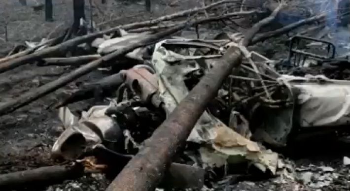 As vítimas são um casal, sendo o piloto, a esposa dele e uma funcionária do casal, que morreram carbonizados, depois do avião cair em Salto de Pirapora, interior de São Paulo