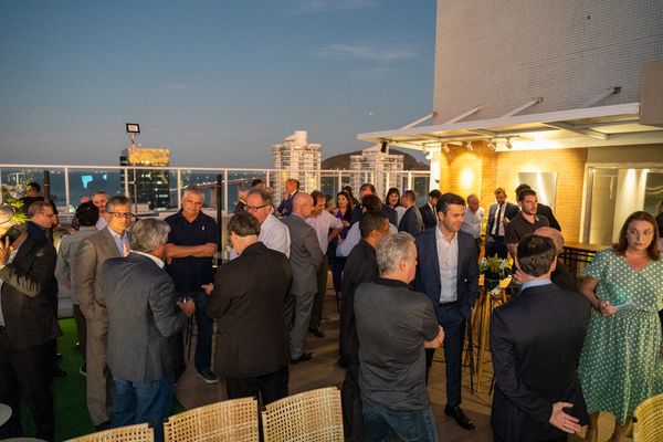 Bergi Sunset Politcs