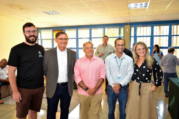 Lançamento Prêmio Biguá por Walace Hull