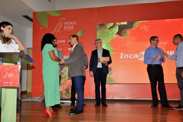 Lançamento Prêmio Biguá por Walace Hull