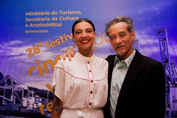 Letícia Persiles e Chico Diaz