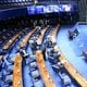 Imagem - Senado aprova PEC que autoriza bilhões para caminhoneiros e "bondades eleitoreiras"