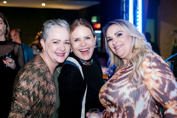 Monica Haynes, Magali Magalhães e Joelma Peterle