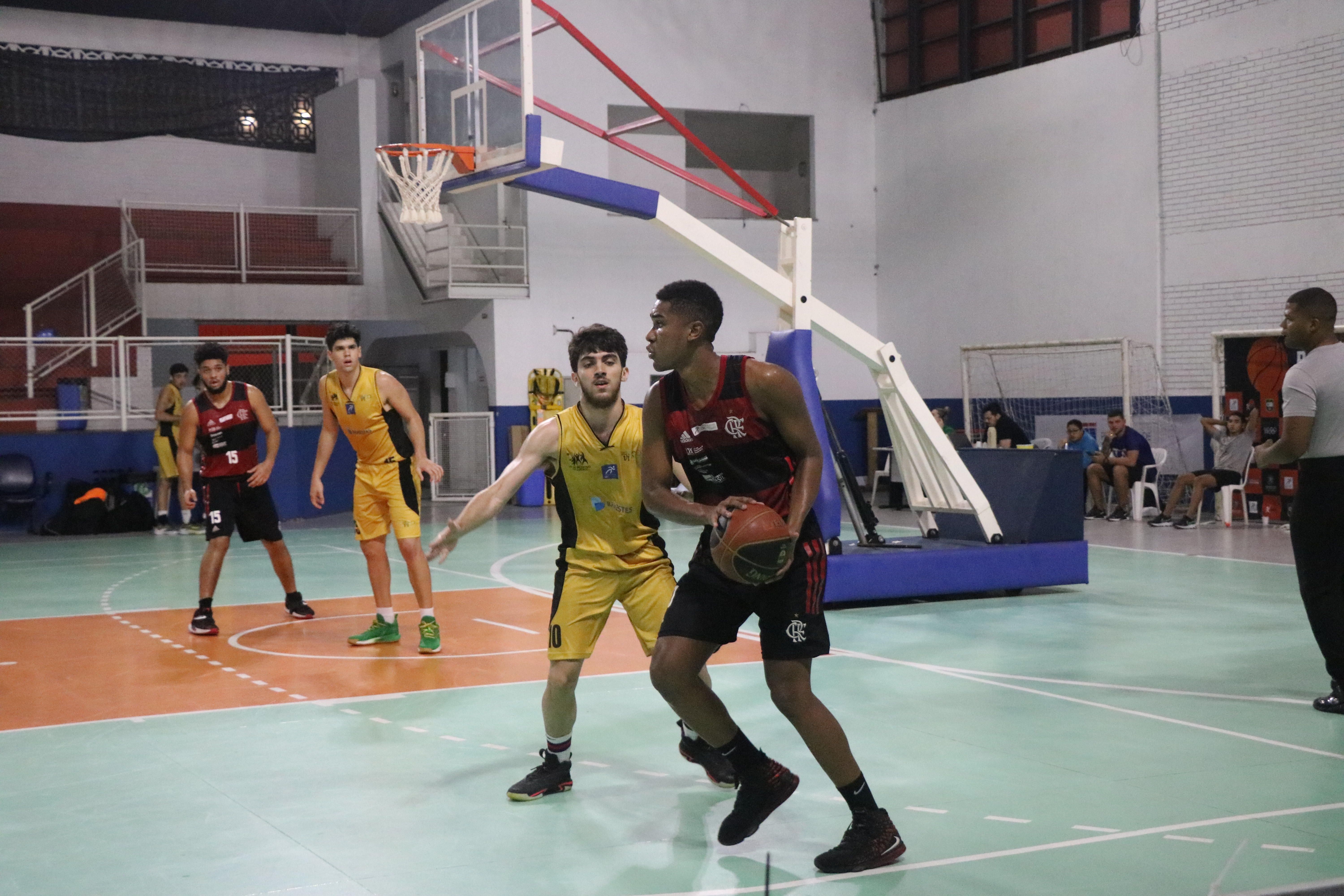 A Gazeta  Liga Espírito Santo de Basquete começa neste mês em