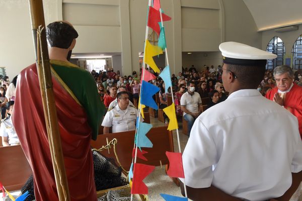 Homenagem a São Pedro - Missa e procissão marítima. por Carlos Alberto Silva