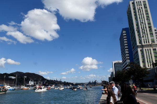 Homenagem a São Pedro - Missa e procissão marítima. por Carlos Alberto Silva