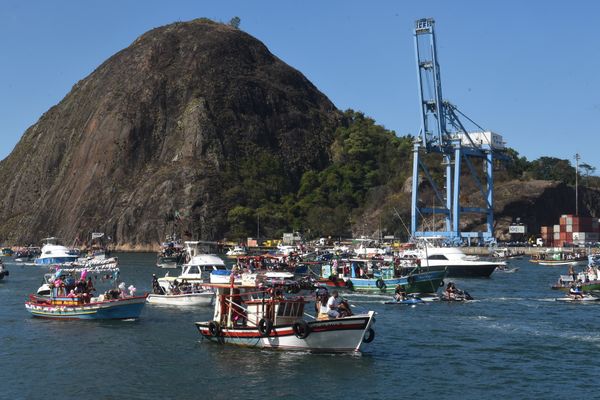 Homenagem a São Pedro - Missa e procissão marítima. por Carlos Alberto Silva