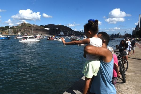 Homenagem a São Pedro - Missa e procissão marítima. por Carlos Alberto Silva