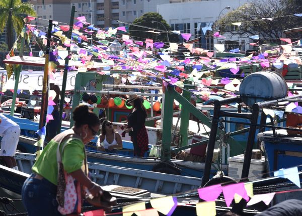 Homenagem a São Pedro - Missa e procissão marítima. por Carlos Alberto Silva