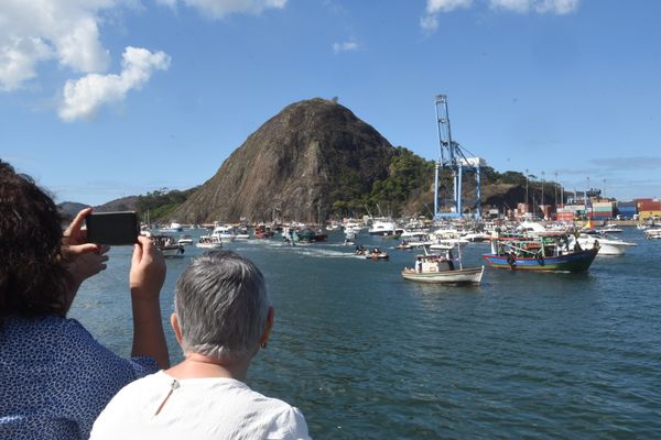 Homenagem a São Pedro - Missa e procissão marítima. por Carlos Alberto Silva