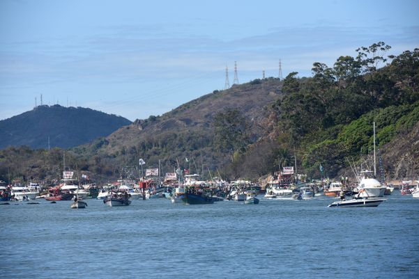 Homenagem a São Pedro - Missa e procissão marítima. por Carlos Alberto Silva
