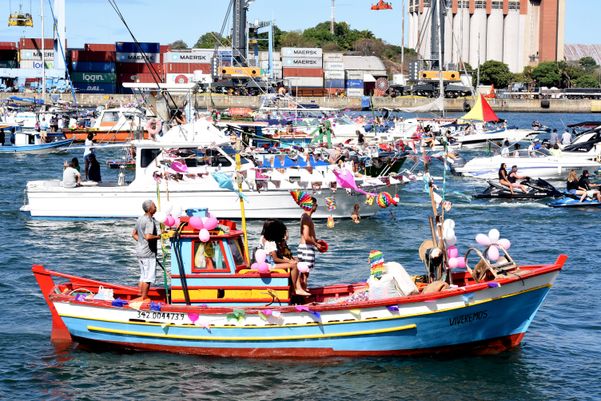 Homenagem a São Pedro - Missa e procissão marítima. por Carlos Alberto Silva